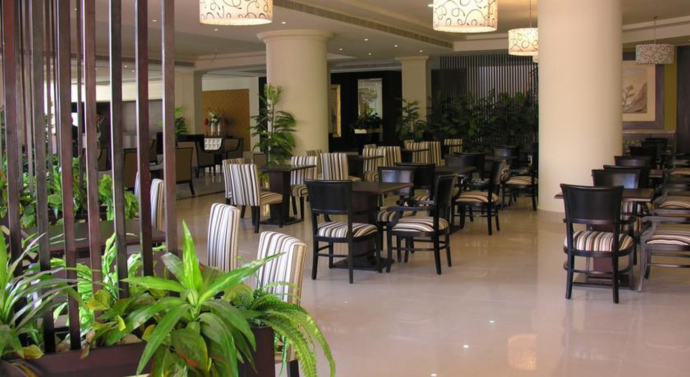 Pyramisa-Sunset-Pearl-Terrace-21