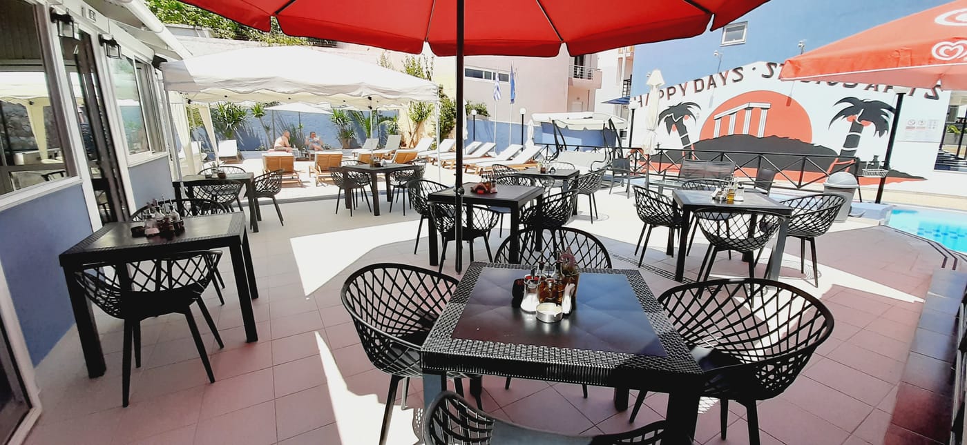 Happy-Days-Studios-Restaurant-15