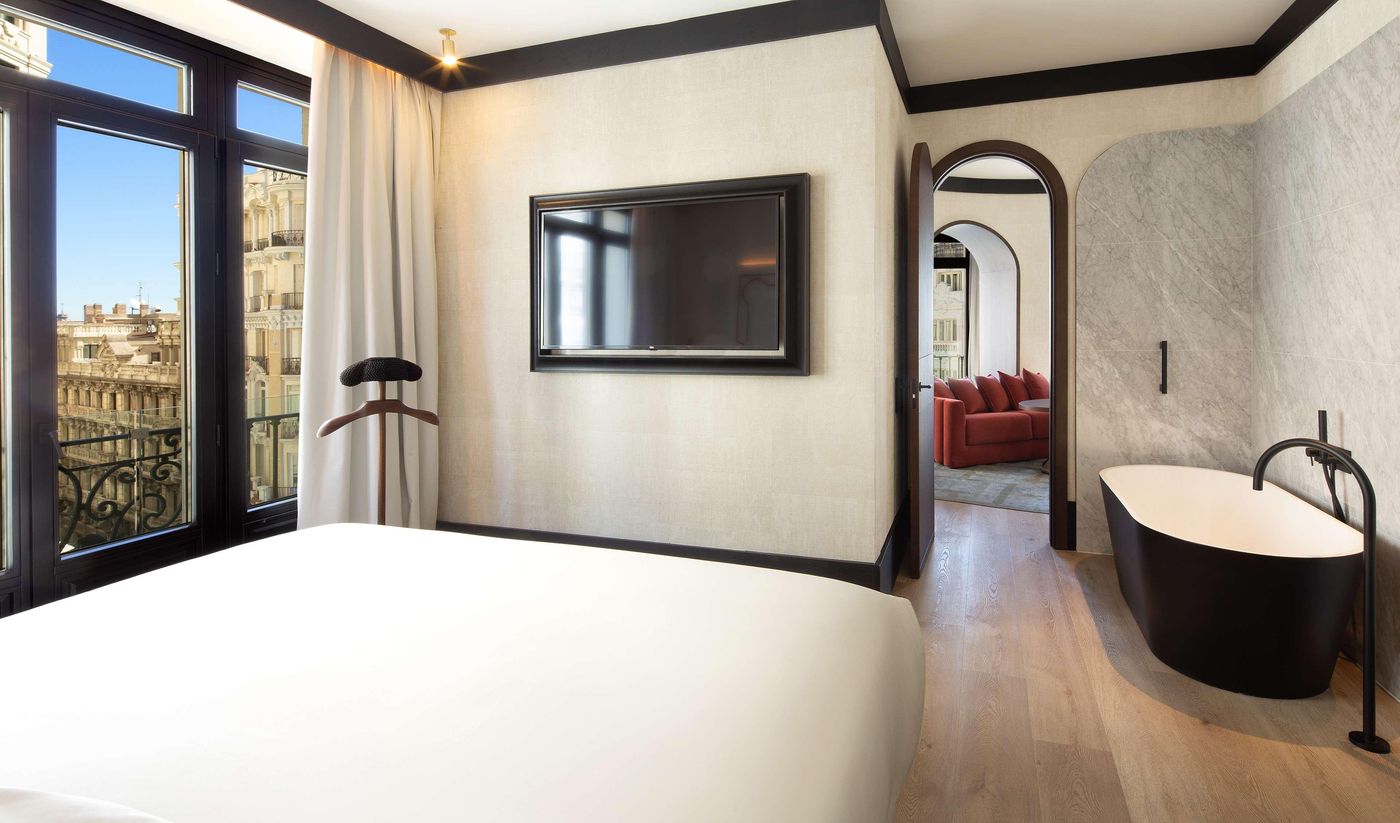 Hotel-Montera-Madrid--Curio-Collection-by-Hilton-Room-12