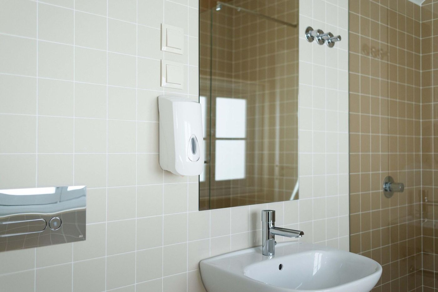 Sant-Jordi-Hostels-Lisbon-Room-56