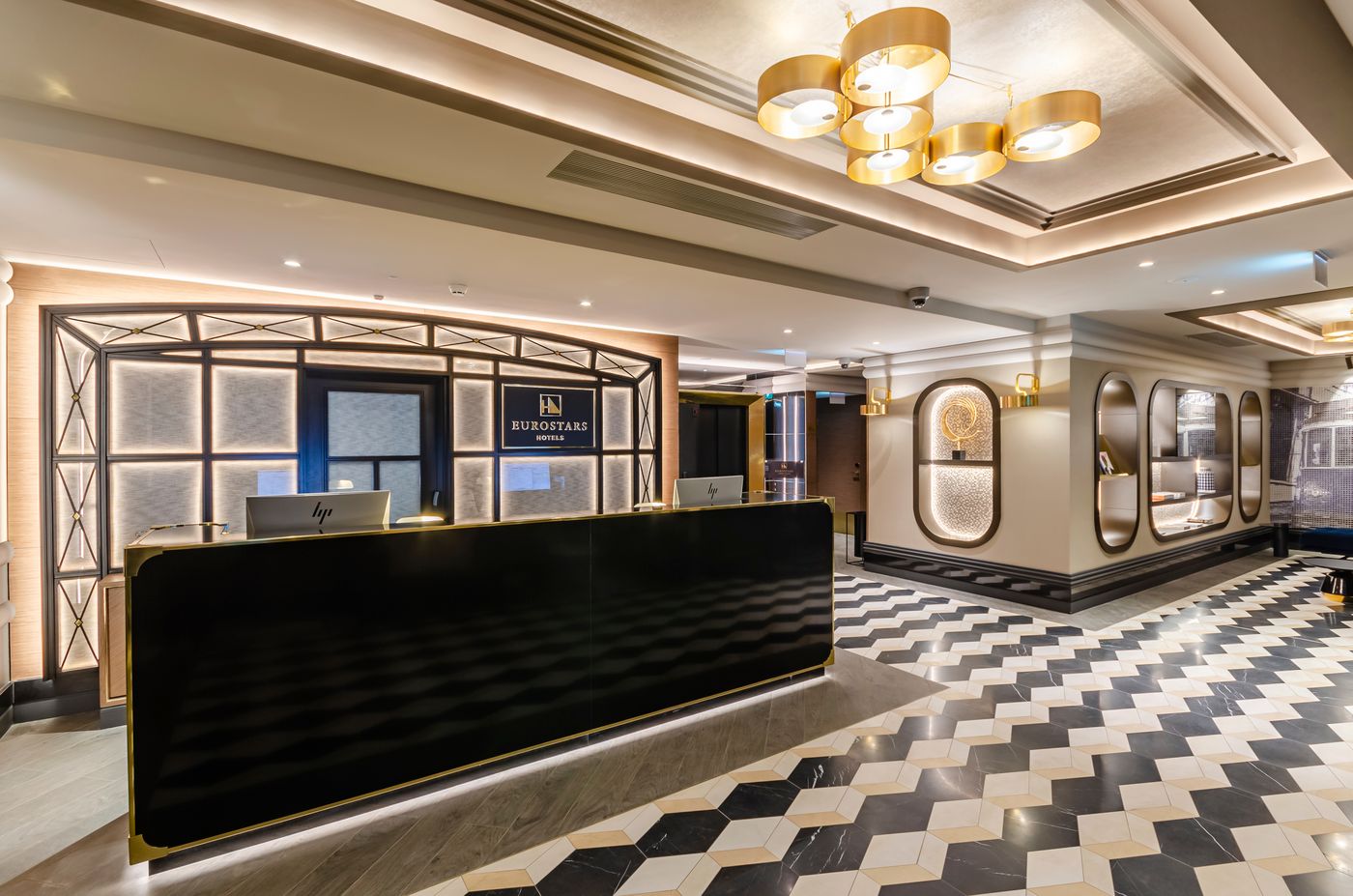 Eurostars-Lisboa-Baixa-Lobby-2