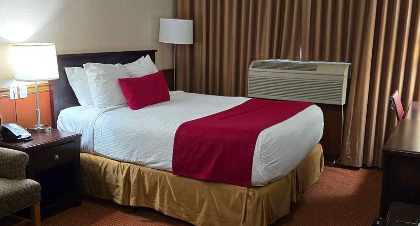 SureStay-by-Best-Western-Richmond-Vancouver-Airport-Room-14