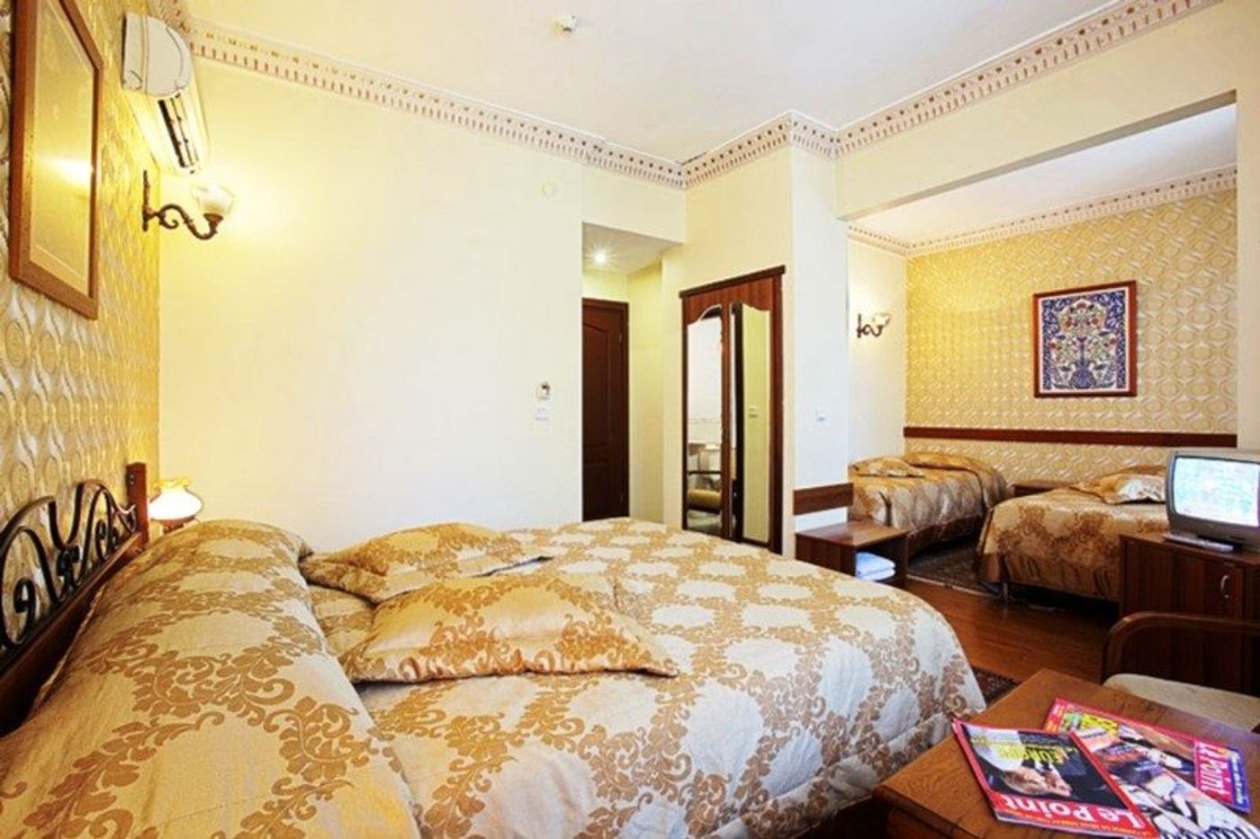 Hippodrome-Special-Room-17