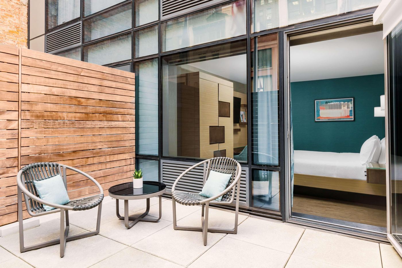 Hilton-Garden-Inn-New-York-Times-Square-North-Room-5