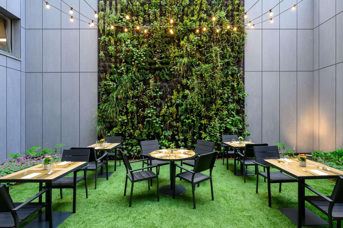 Hilton-Garden-Inn-Budapest-City-Centre-General-view-47