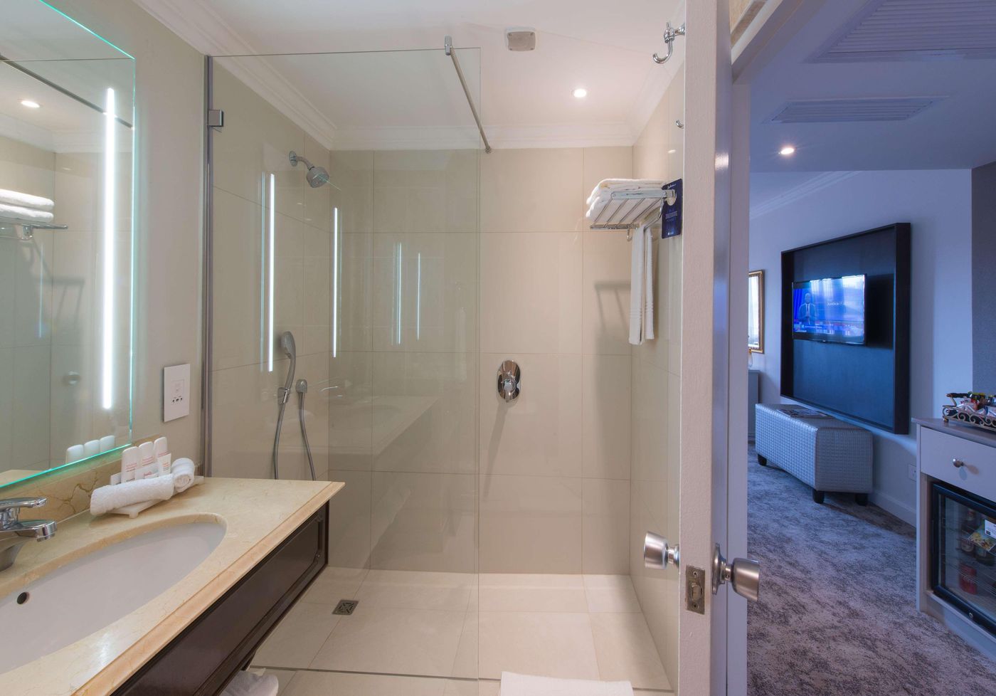 Radisson-Blu-Le-Vendome-Room-32