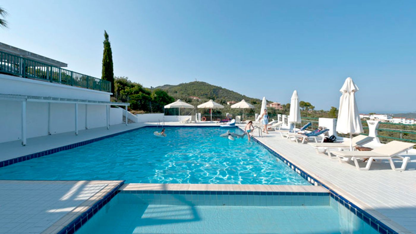 Skiathos-Club-Pool-2