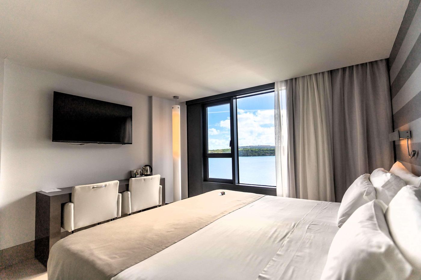 Barcel-----Hamilton-Menorca-Room-33