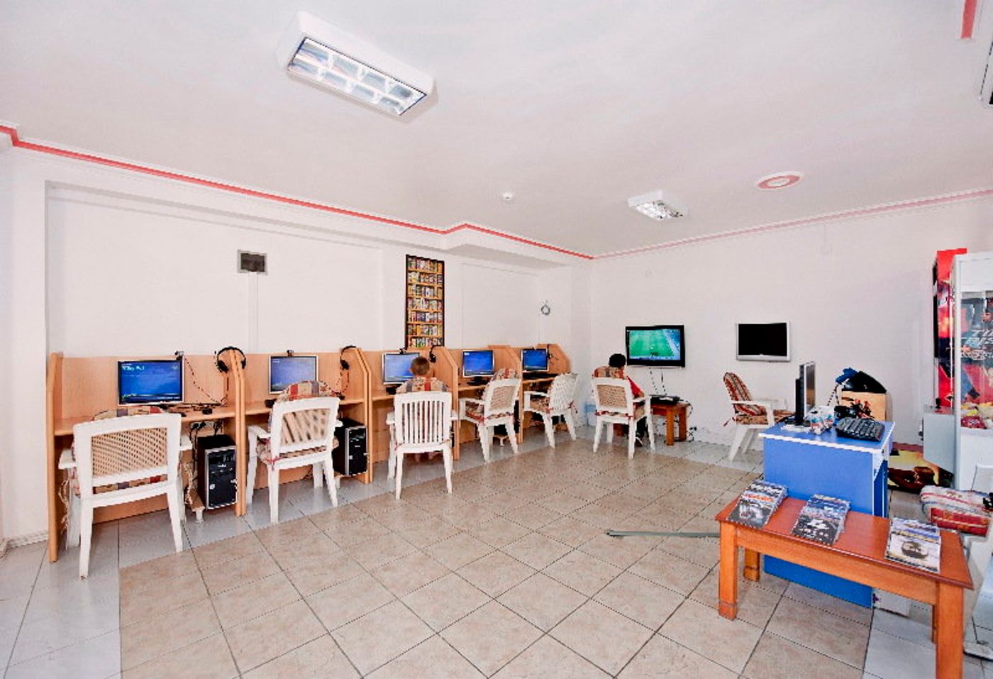 Rosy-Apart-Sports-and-Entertainment-25