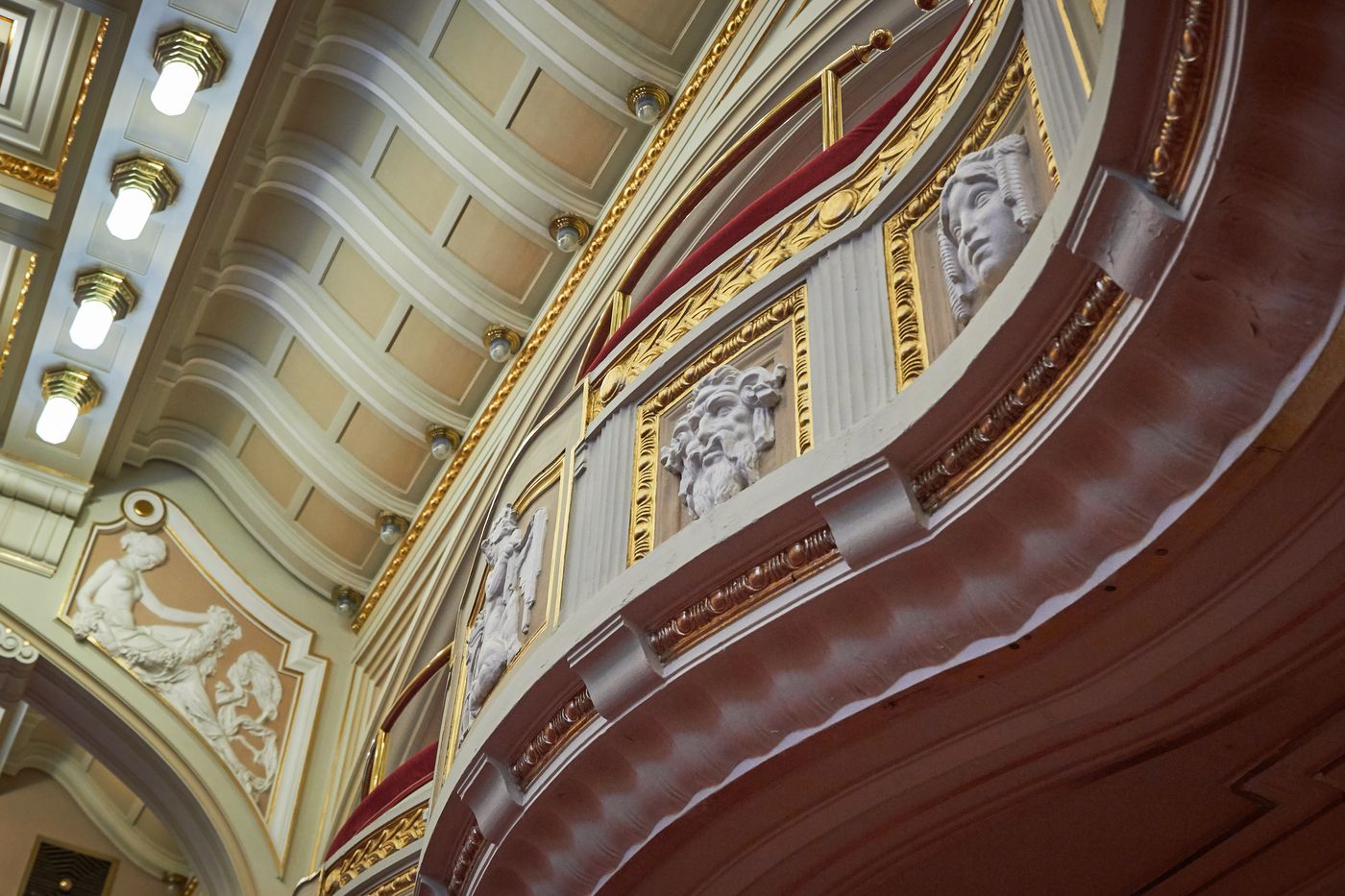 Ambassador-Zlat-----Husa-Conferences-54