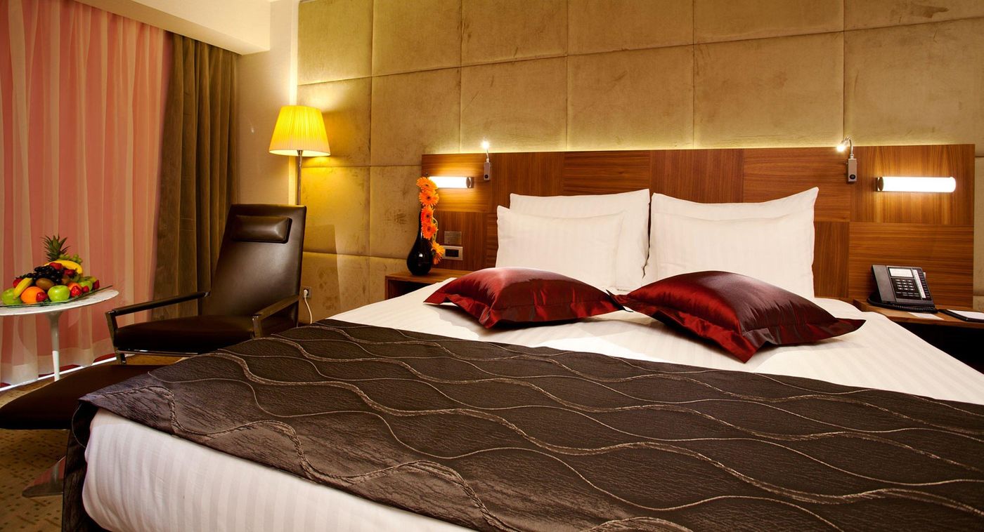 Crowne-Plaza-Harbiye-Room-23