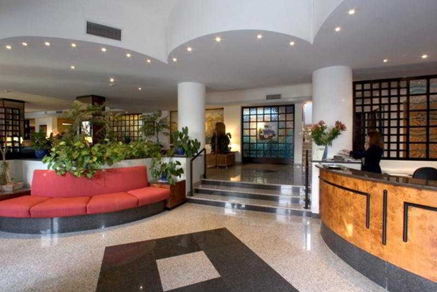 Hotel-Caravel-Lobby-40