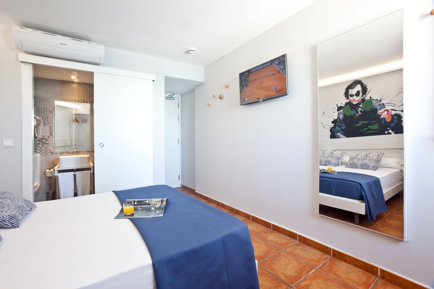 Hotel-Ryans-La-Marina-Room-26