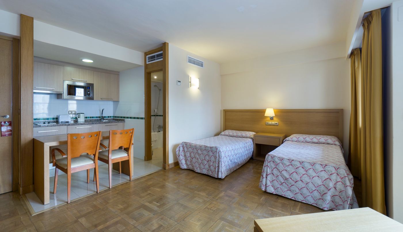 Apartamentos-MS-Puerto-Marina-Room-11