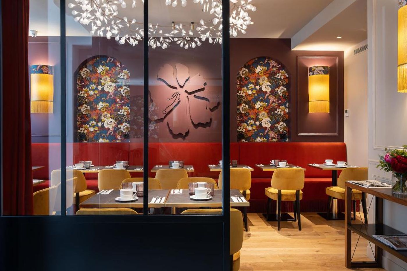 Hotel-Mayflower-Opera-Restaurant-42