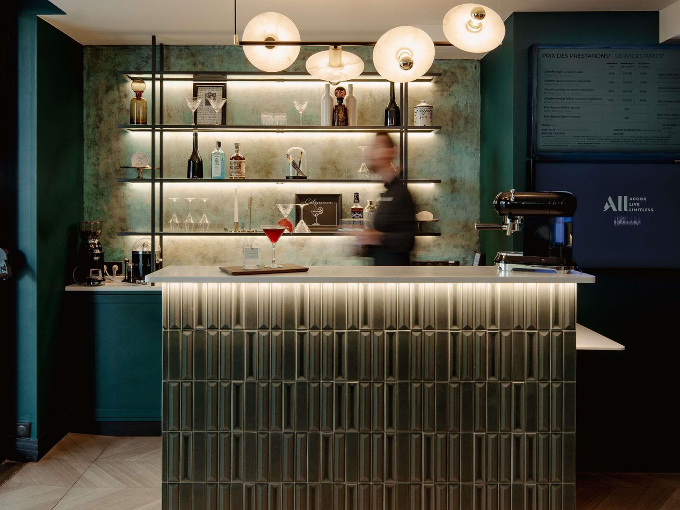 Hotel-Mercure-Paris-Tour-Eiffel-Pont-Mirabeau-General-view-21