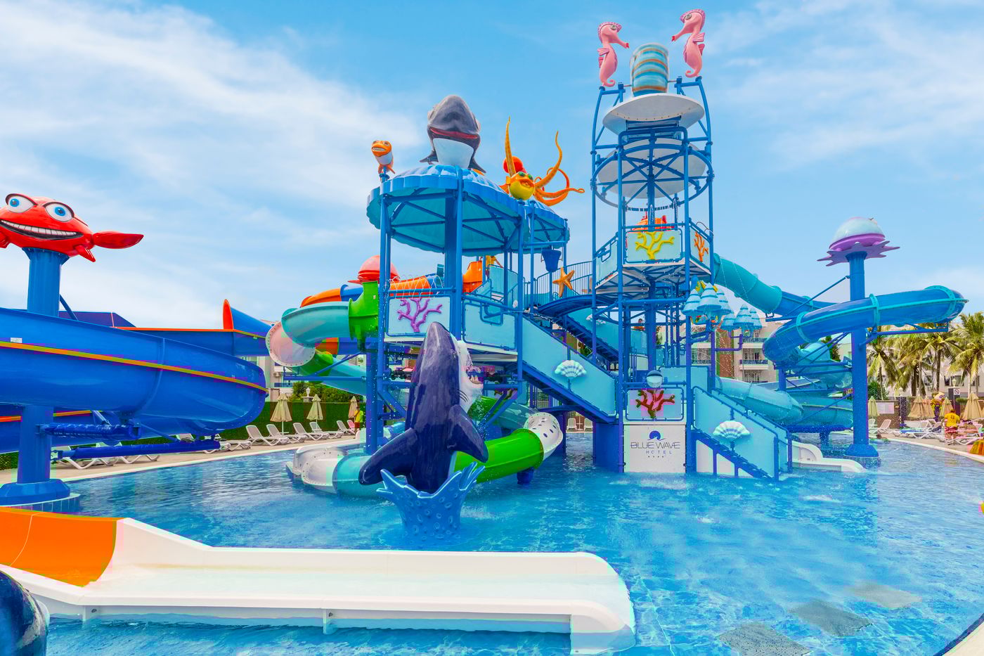 Blue-Wave-Suite-Hotel-Pool-23