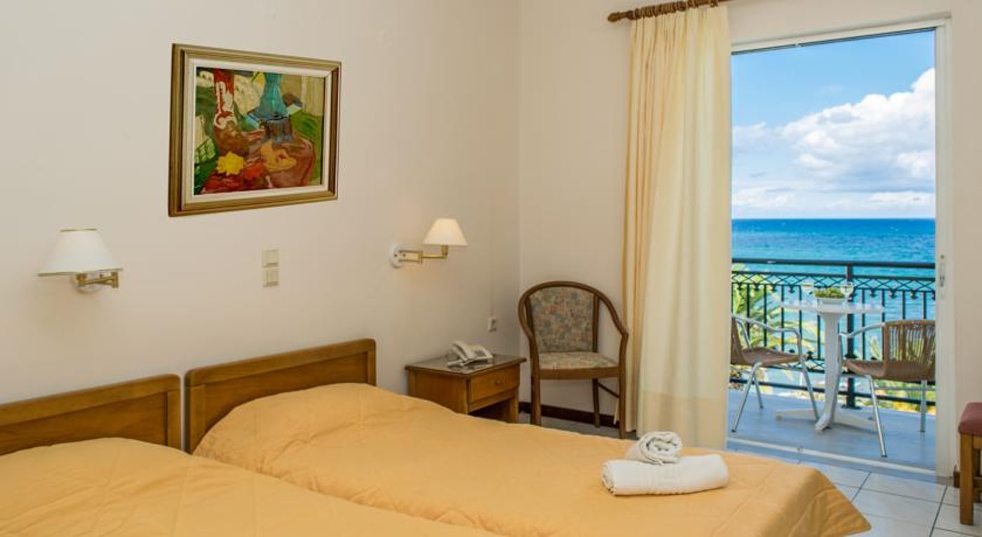 Chryssi Akti - Paradise Beach Hotel