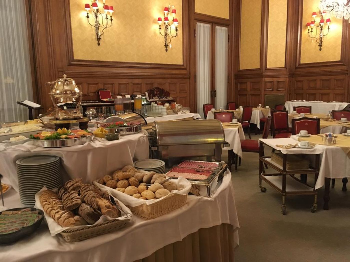 Avenida-Palace-Restaurant-25