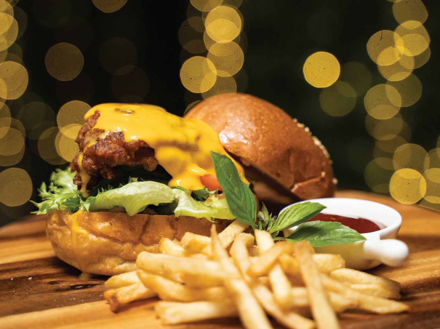 Andaman-Beach-Hotel-Phuket-Handwritten-Collection-Restaurant-21