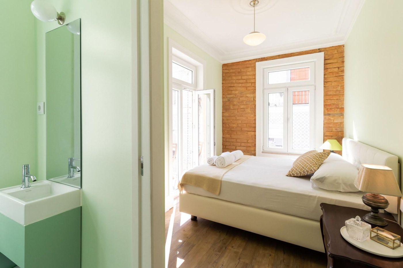 1898-Home---Suites-Room-20