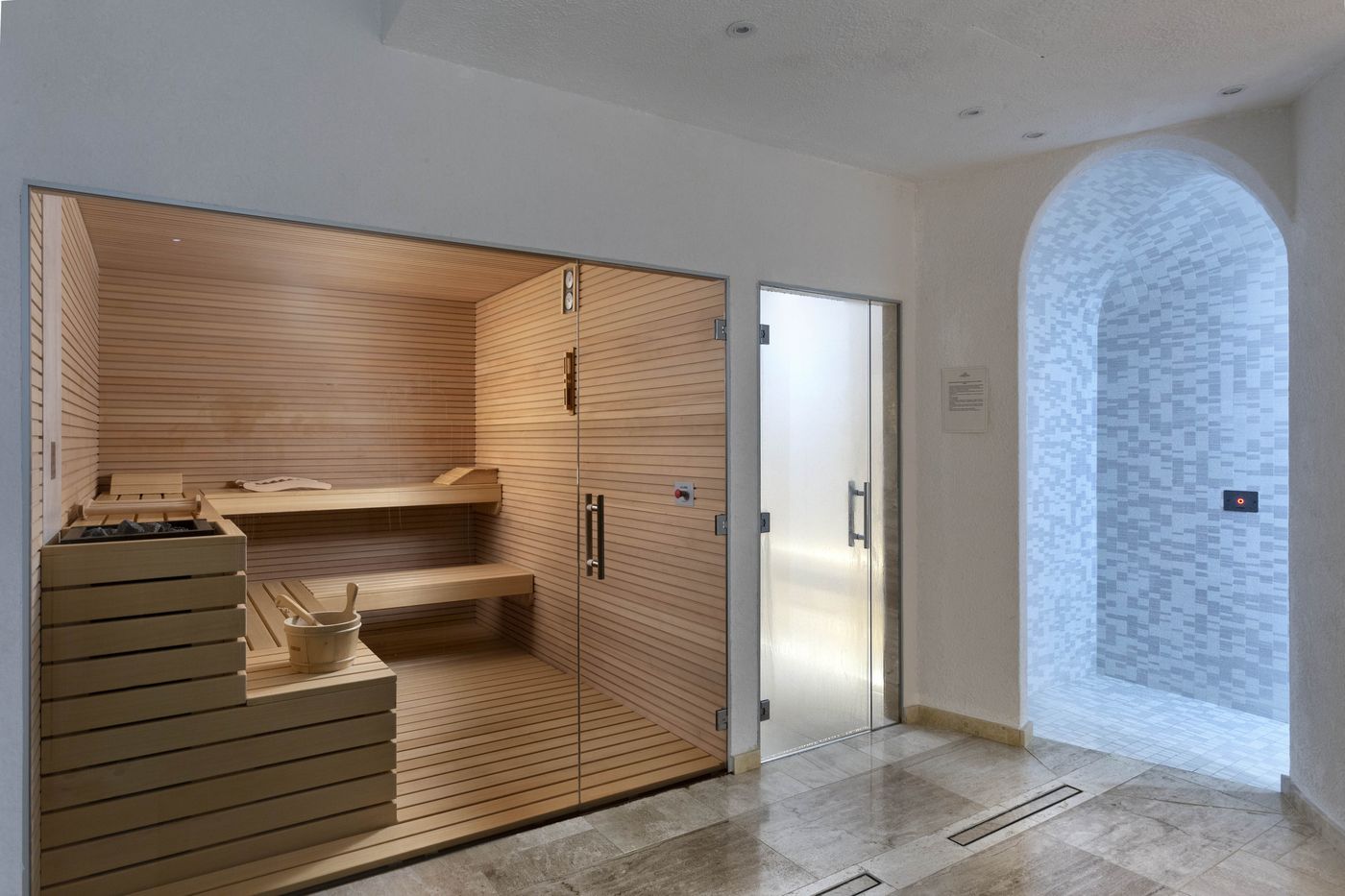 Grand-Hotel-Cannigione-Sports-and-Entertainment-44