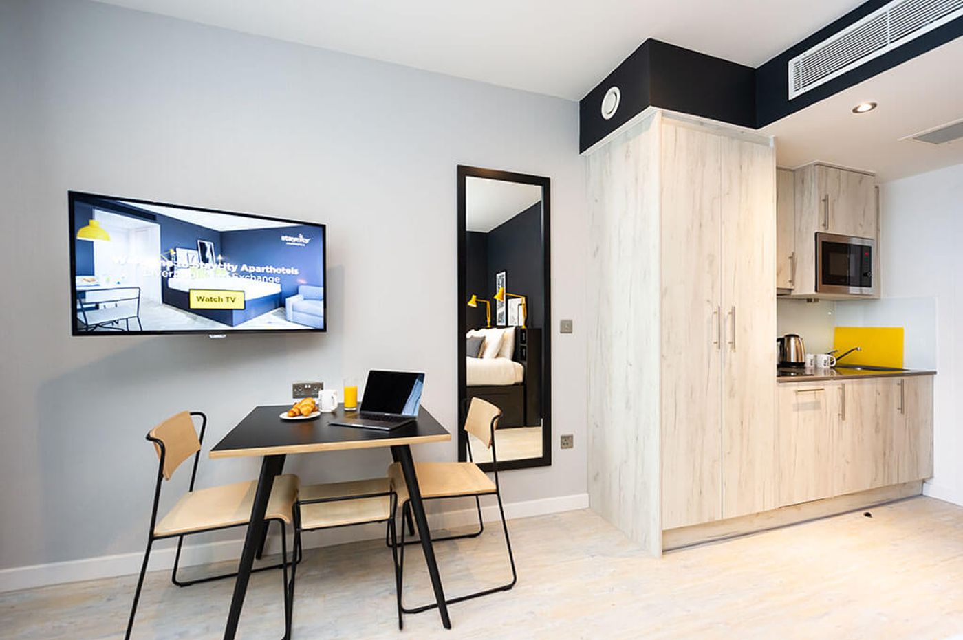 Staycity-Aparthotels-near-Disneyland---Paris-Room-37