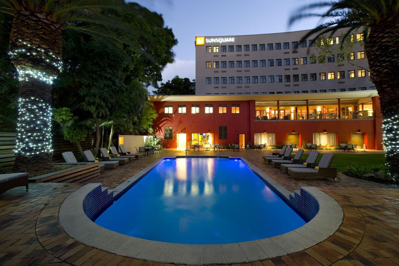 SunSquare-Cape-Town-Gardens-Pool-3