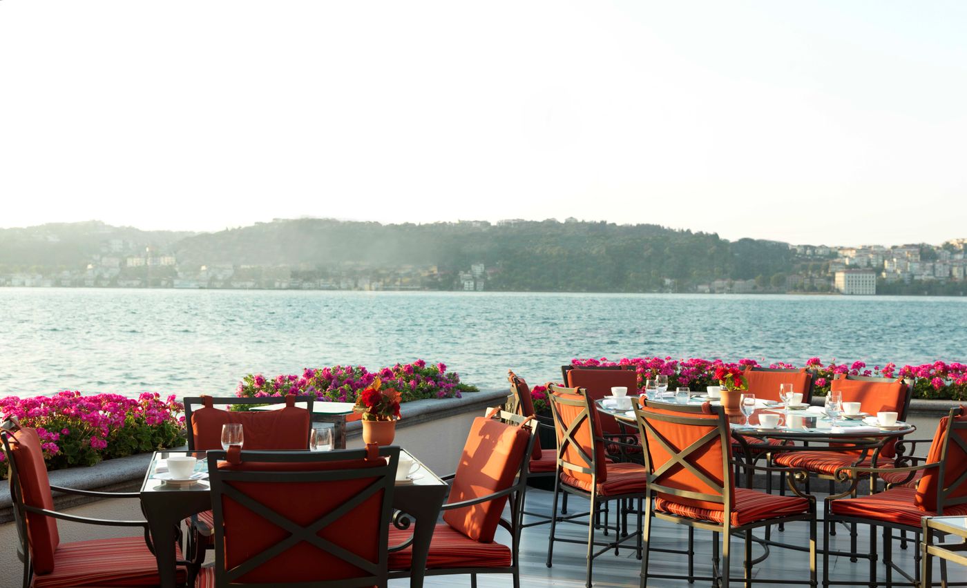 Four-Seasons-at-the-Bosphorus-Terrace-35