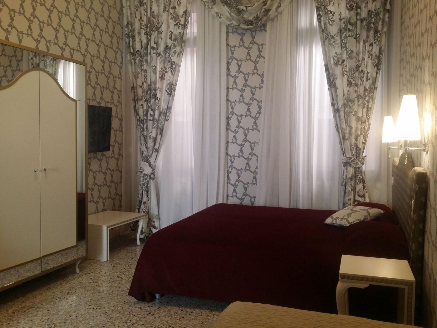 Hotel-C---Nobile-Corner-Room-39