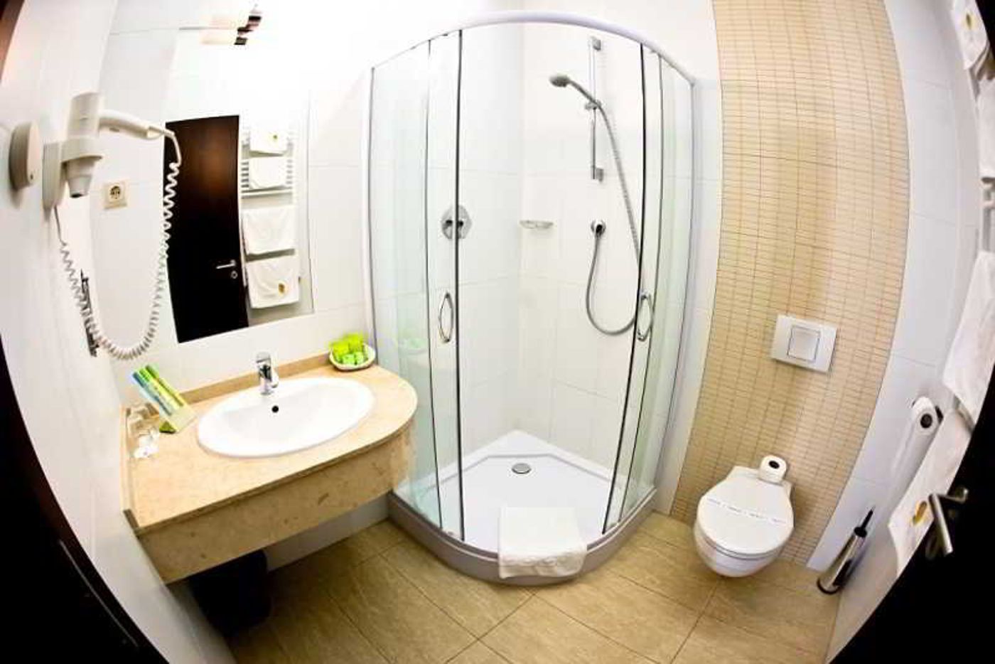 Budapest-Airport-Hotel-Stacio-Superior-Wellness-Room-12