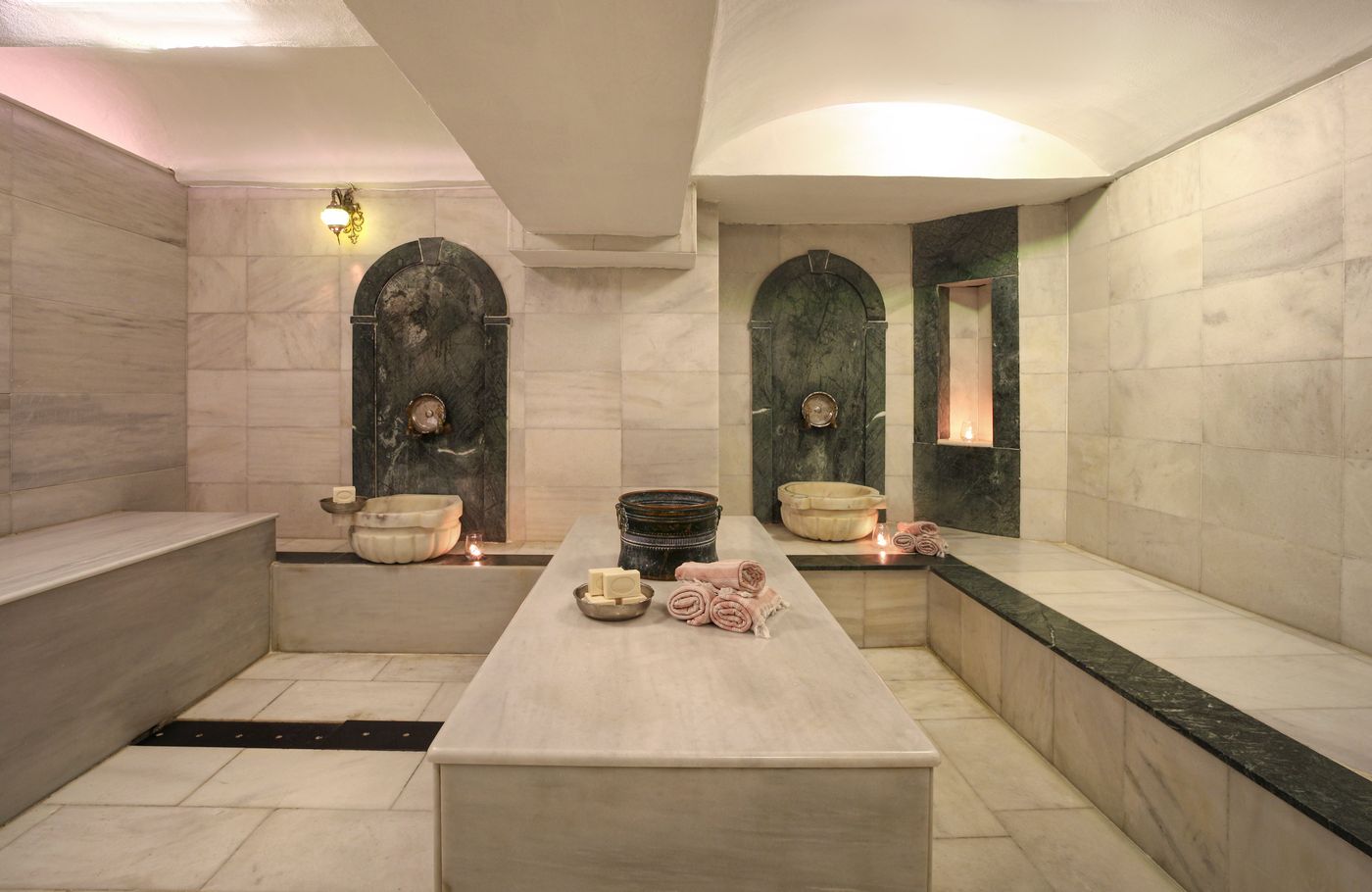 Legacy-Ottoman-Hotel-Sports-and-Entertainment-62