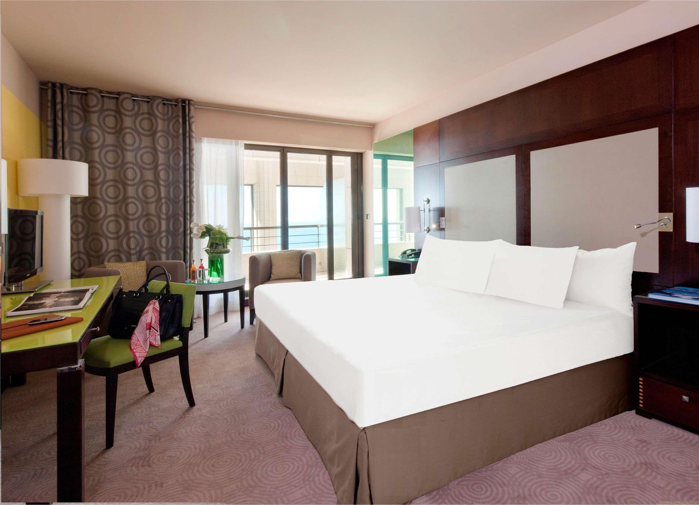 Hyatt-Regency-Nice-Palais-De-La-Mediterranee-Room-16