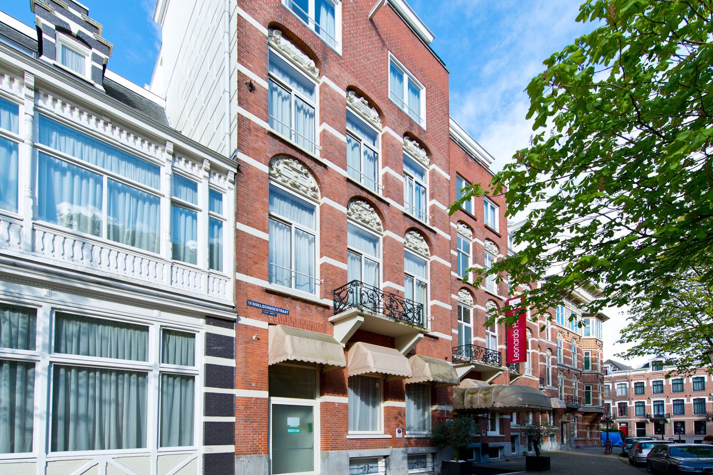 Leonardo-Hotel-Amsterdam-City-Center-General-view-1