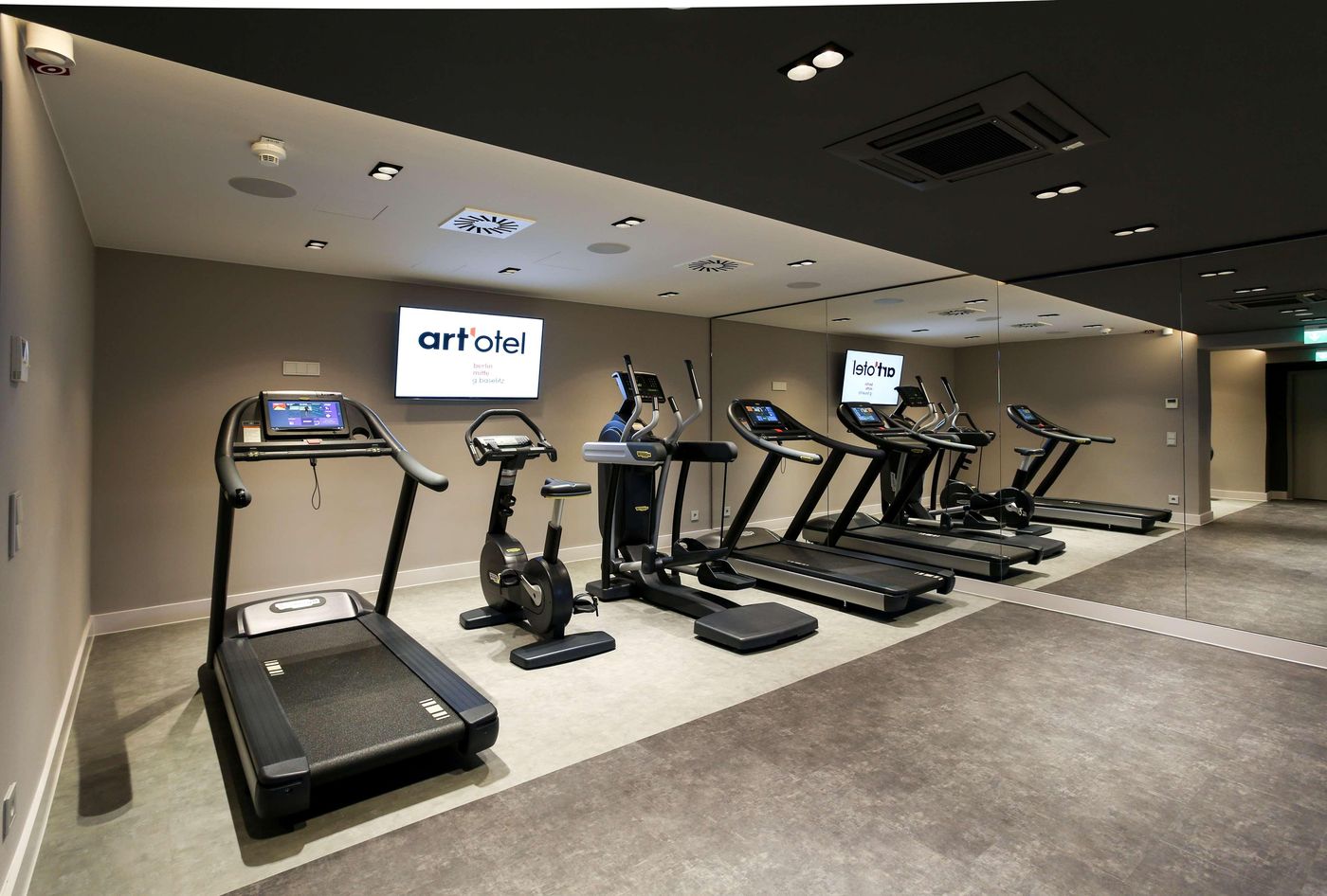 art-otel-berlin-mitte-powered-by-Radisson-Hotels-Sports-and-Entertainment-49