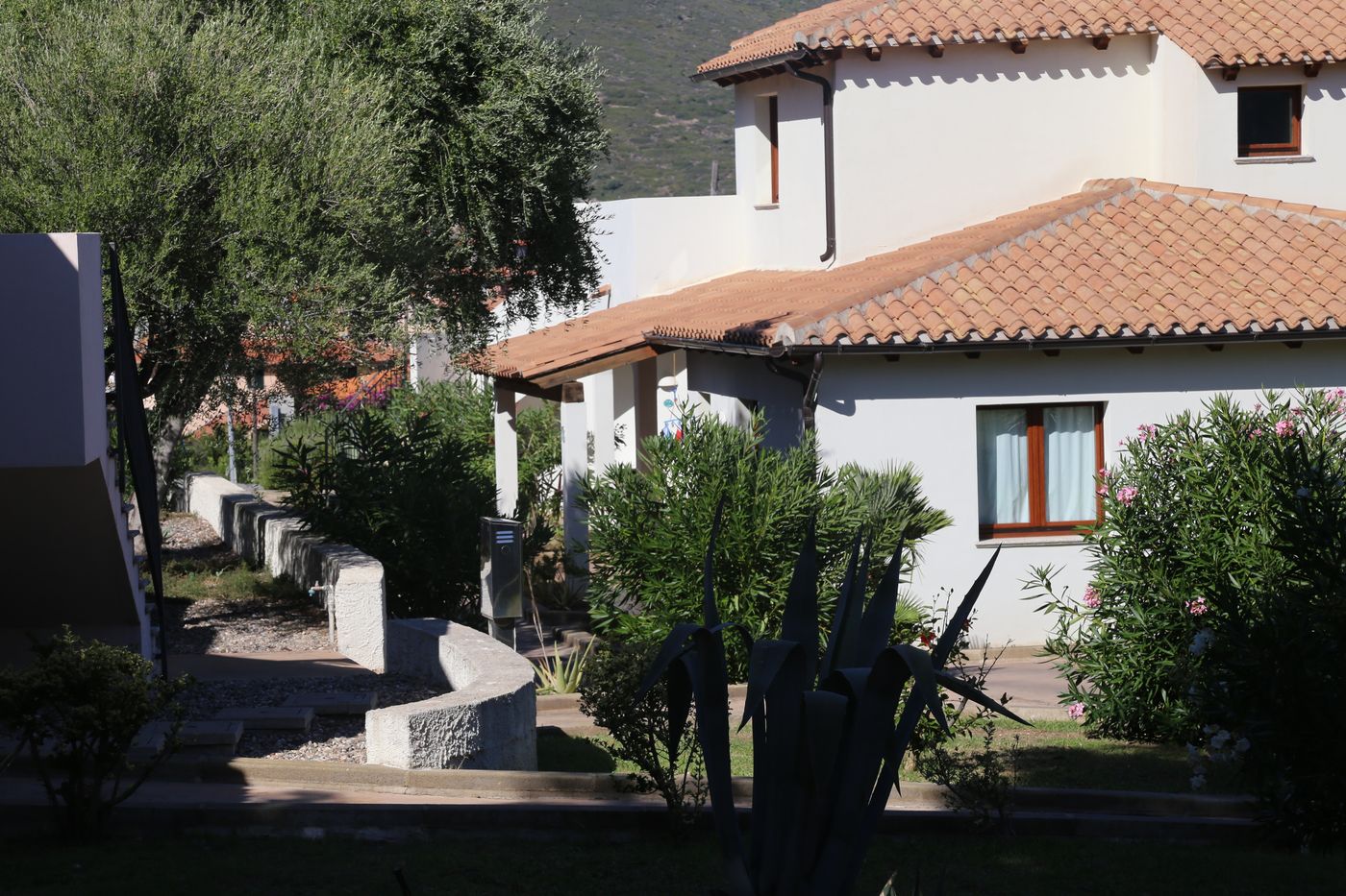 Club-Esse-Cala-Gonone-Beach-Village-General-view-25