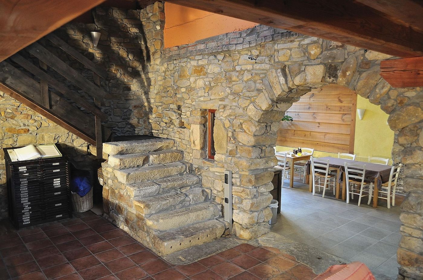 Agroturismo Iabiti-Aurrekoa-Spain-ZAMUDIO-Lobby-5