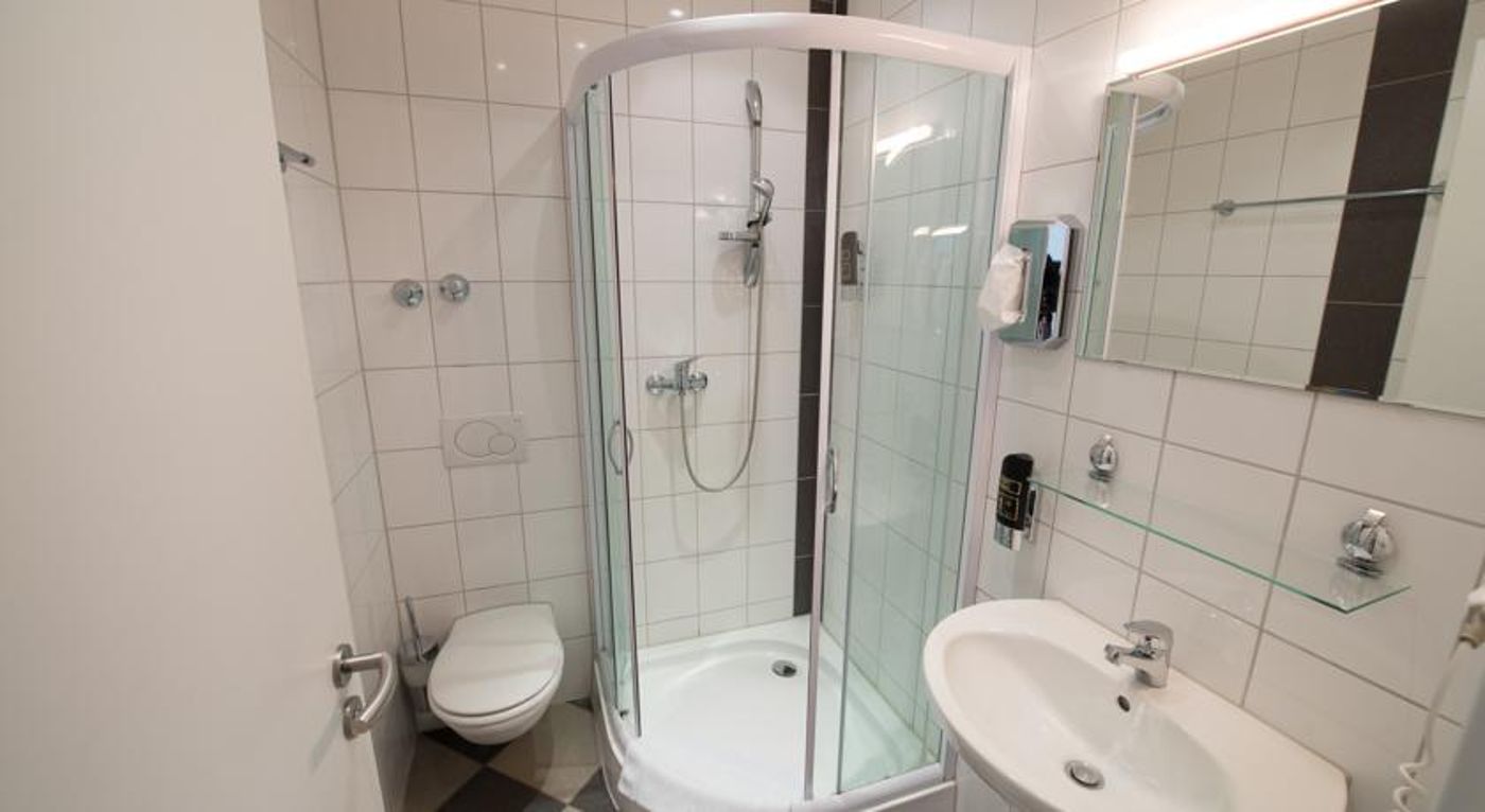 Trip Inn Goethe Classic Hotel - Germany - FRANKFURT - Room - 7