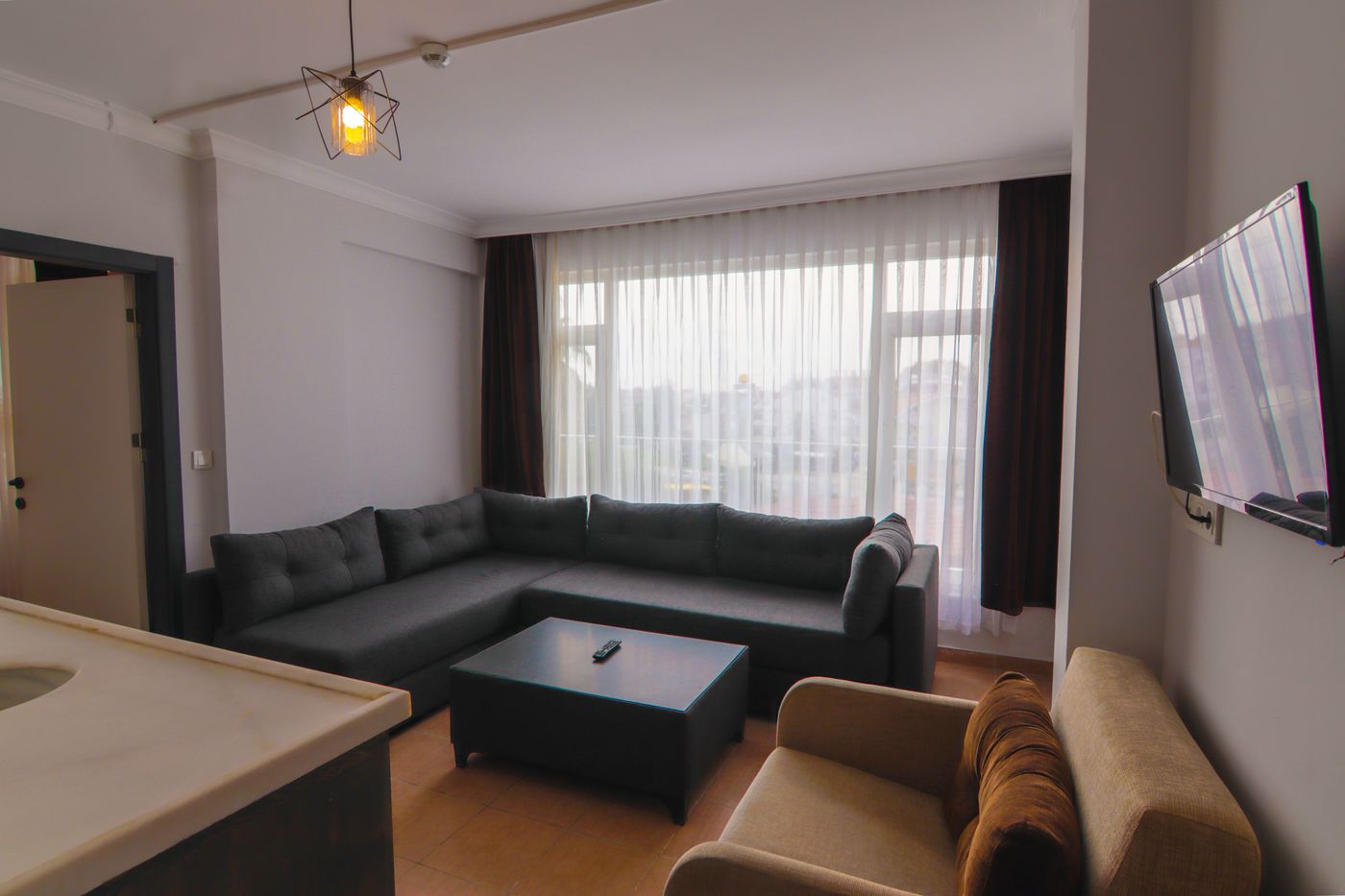 New Garden Luna Side Apart Hotel