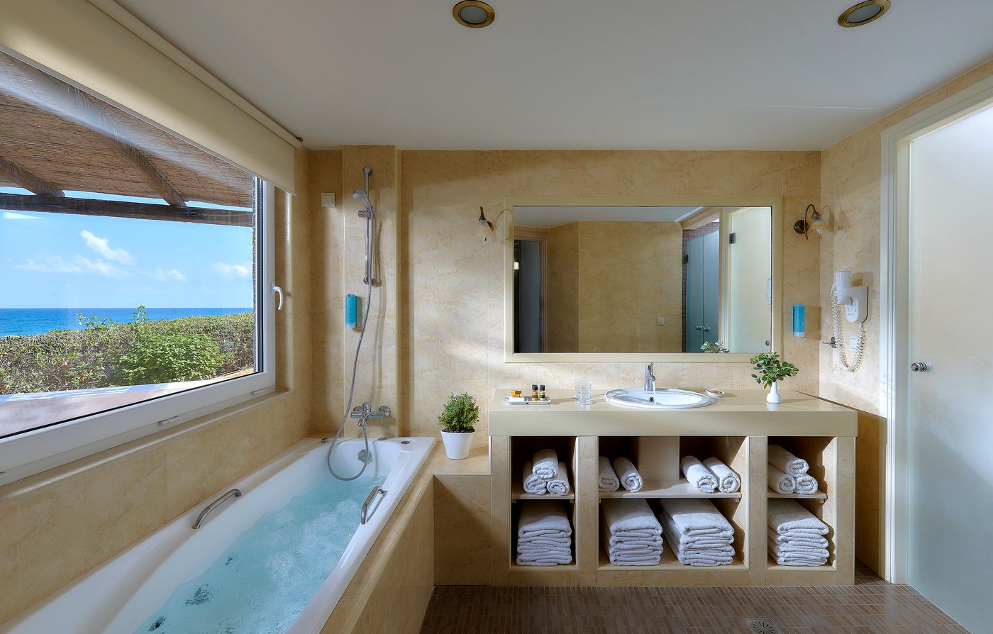 Alexander Beach Hotel and Village