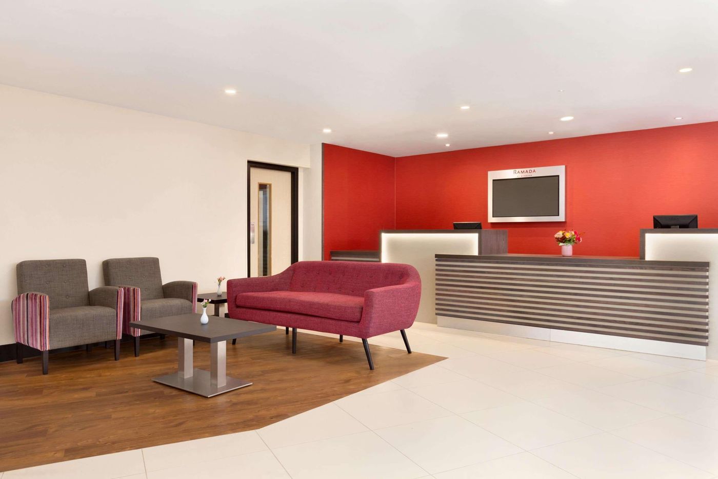 Ramada By Wyndham Bristol West-United Kingdom-Bristol-Lobby-4