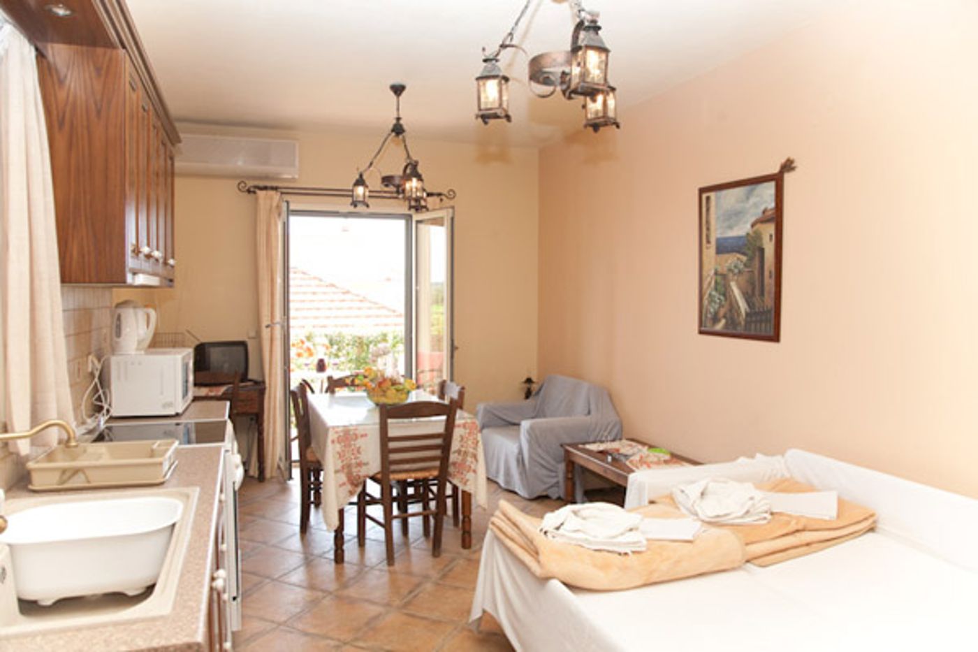 Liocharis Apartments