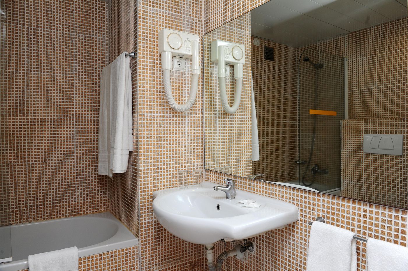 Dorisol-Buganvilia-Room-14