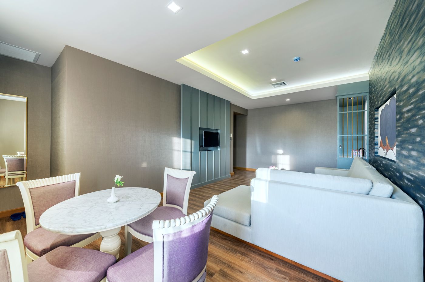 Royal-Rattanakosin-Hotel--SHA---Room-9