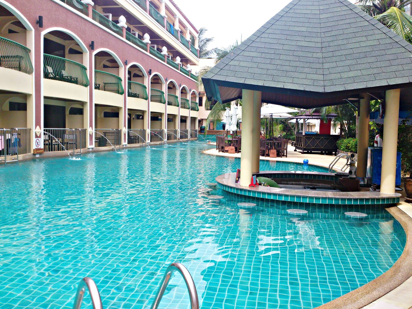 Karon-Sea-Sands-Resort---Spa-Bar-11