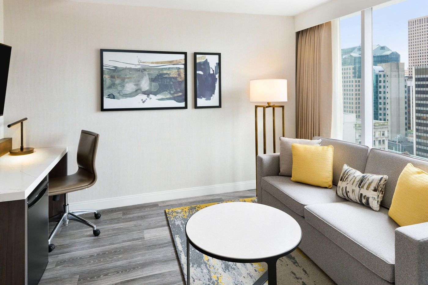 Delta-Hotels-By-Marriott-Vancouver-Downtown-Suites-Room-23