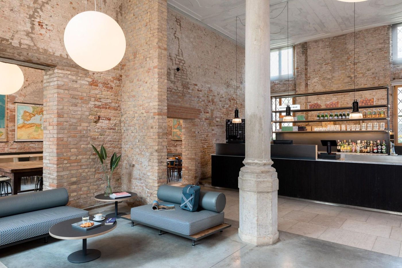 Combo-Venezia-Lobby-5