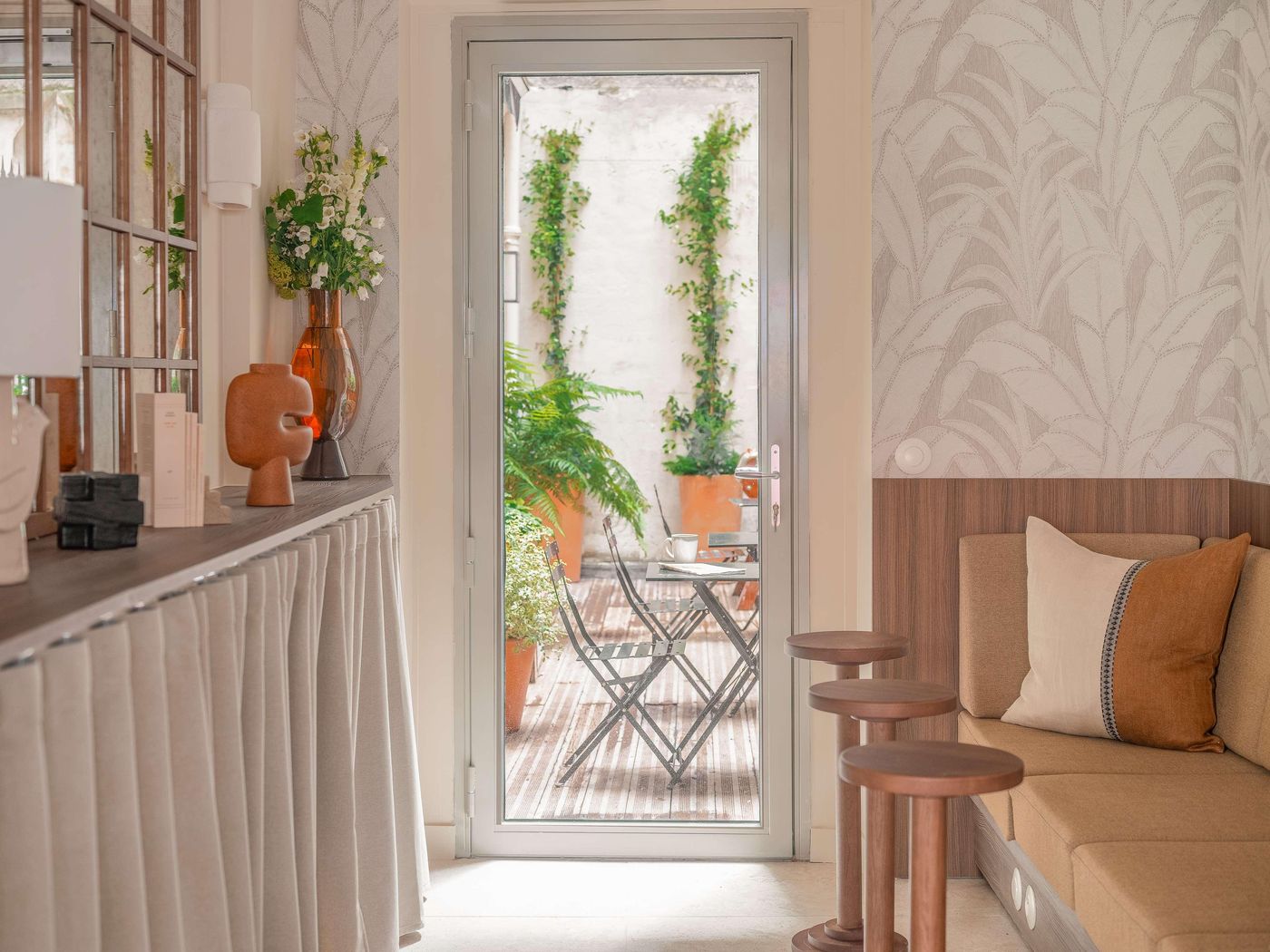 H----tel-Basss-by-HappyCulture-Lobby-3