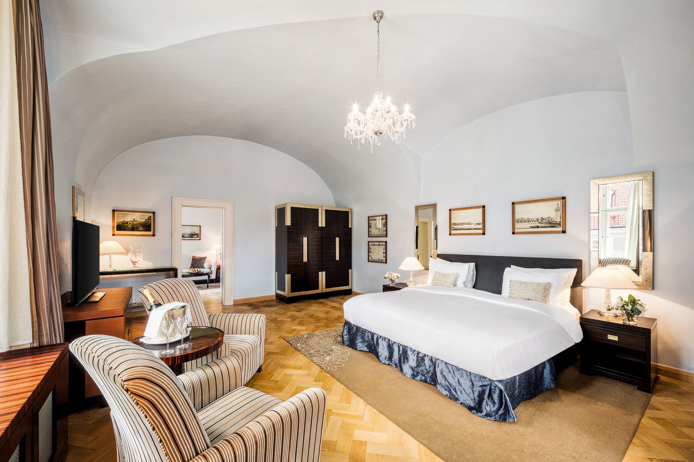 Mandarin-Oriental--Prague-Room-30