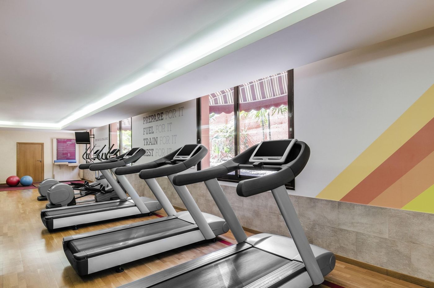 Sheraton-Fuerteventura-Beach--Golf---Spa-Resort-Sports-and-Entertainment-75